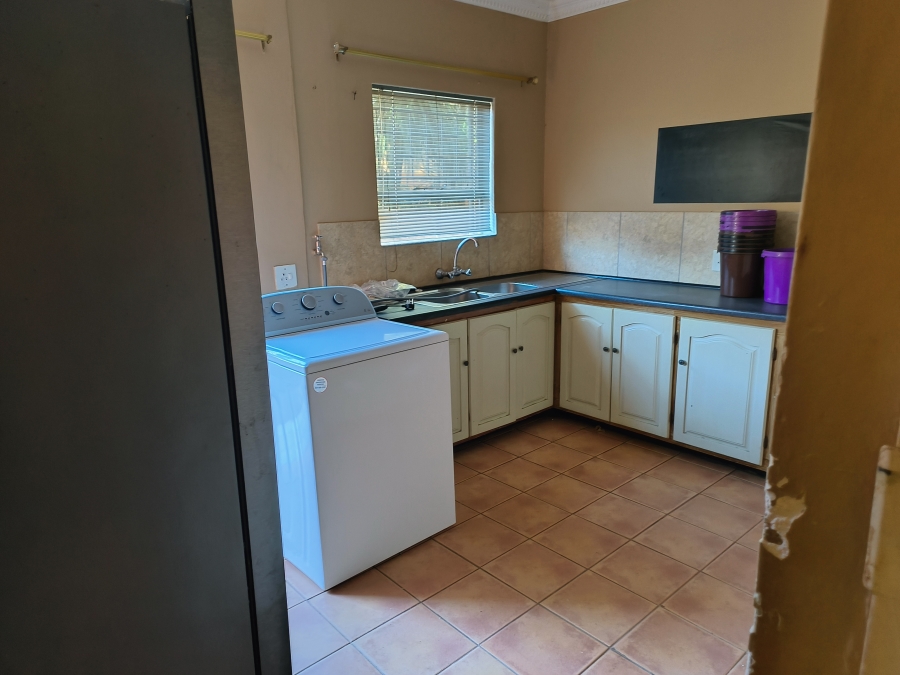 23 Bedroom Property for Sale in Kannoniers Park North West
